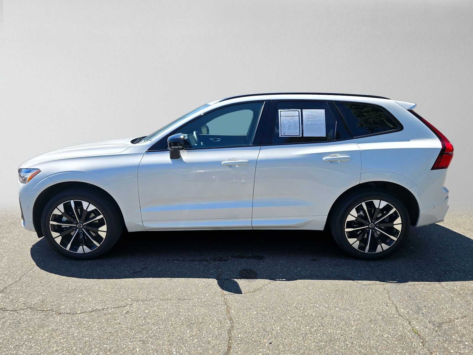 2026 Volvo XC60 Plus