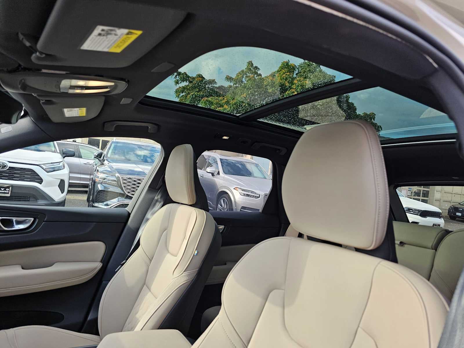 2026 Volvo XC60 Plus
