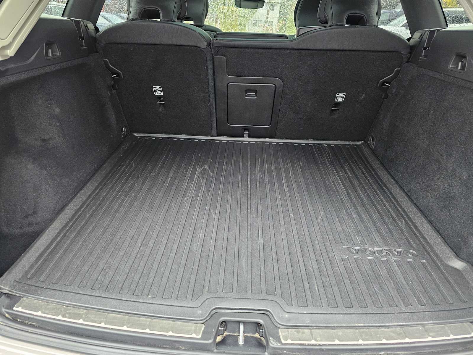 2025 Volvo XC60 Plus