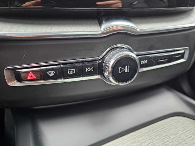 2025 Volvo XC60 Plus