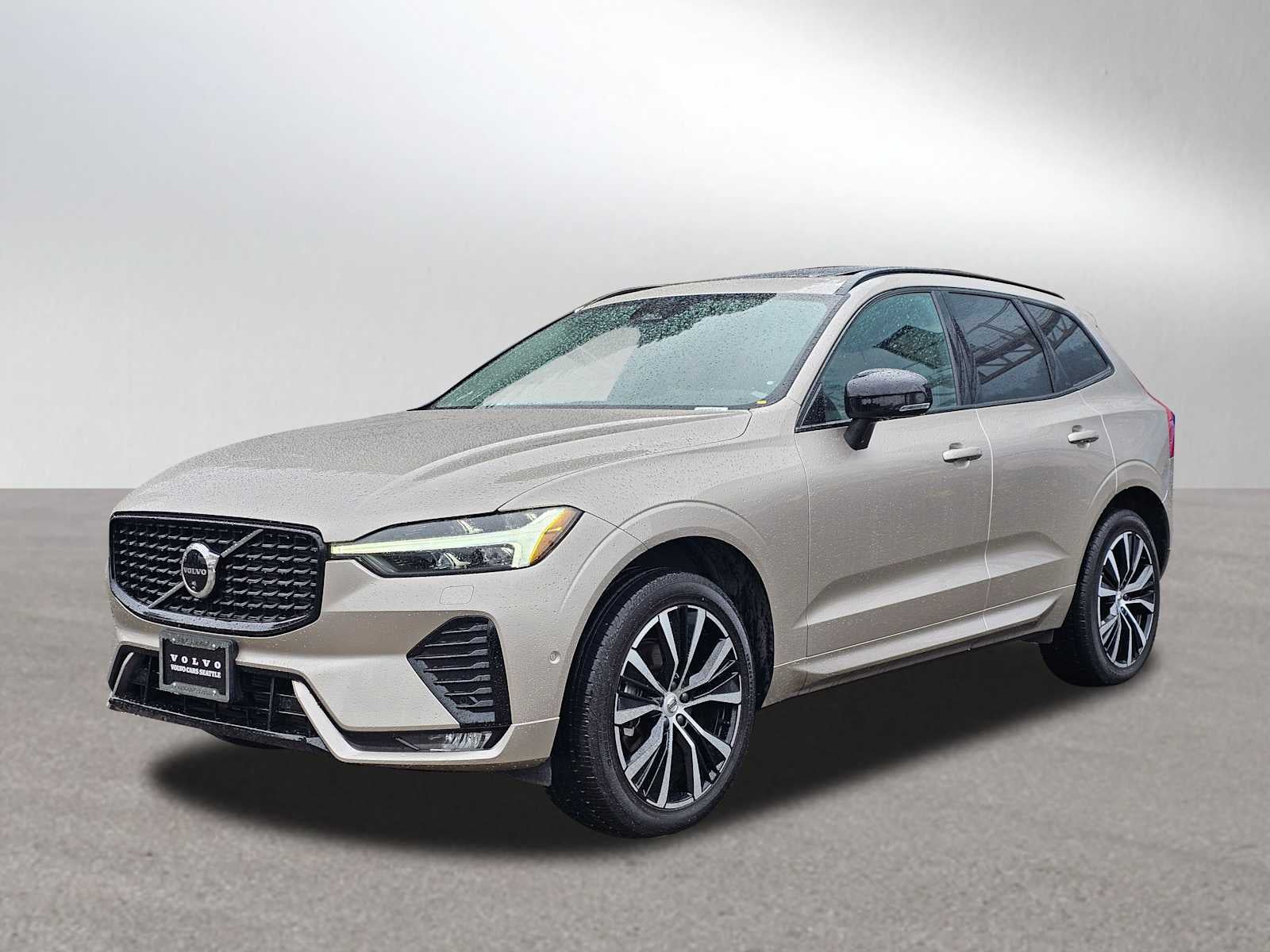2025 Volvo XC60 Plus