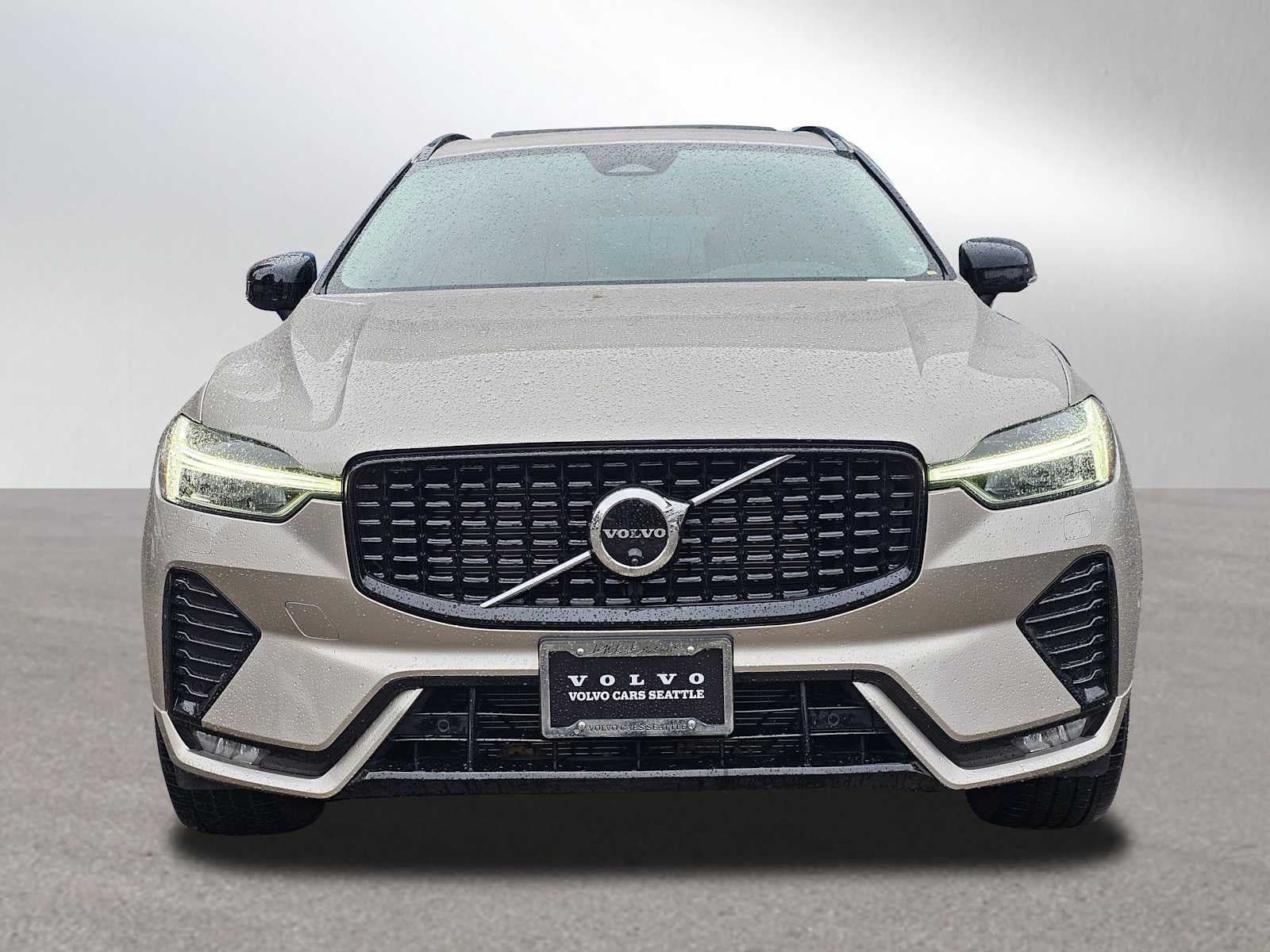 2025 Volvo XC60 Plus
