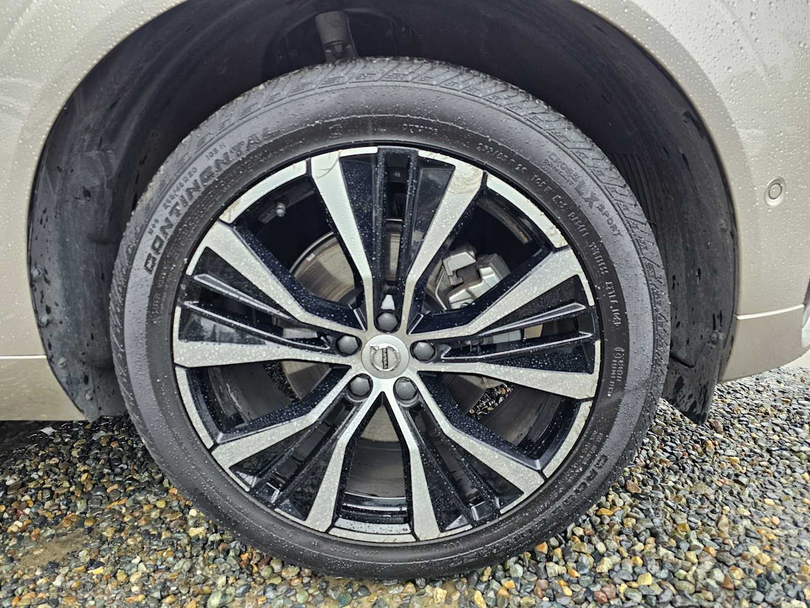 2025 Volvo XC60 Plus