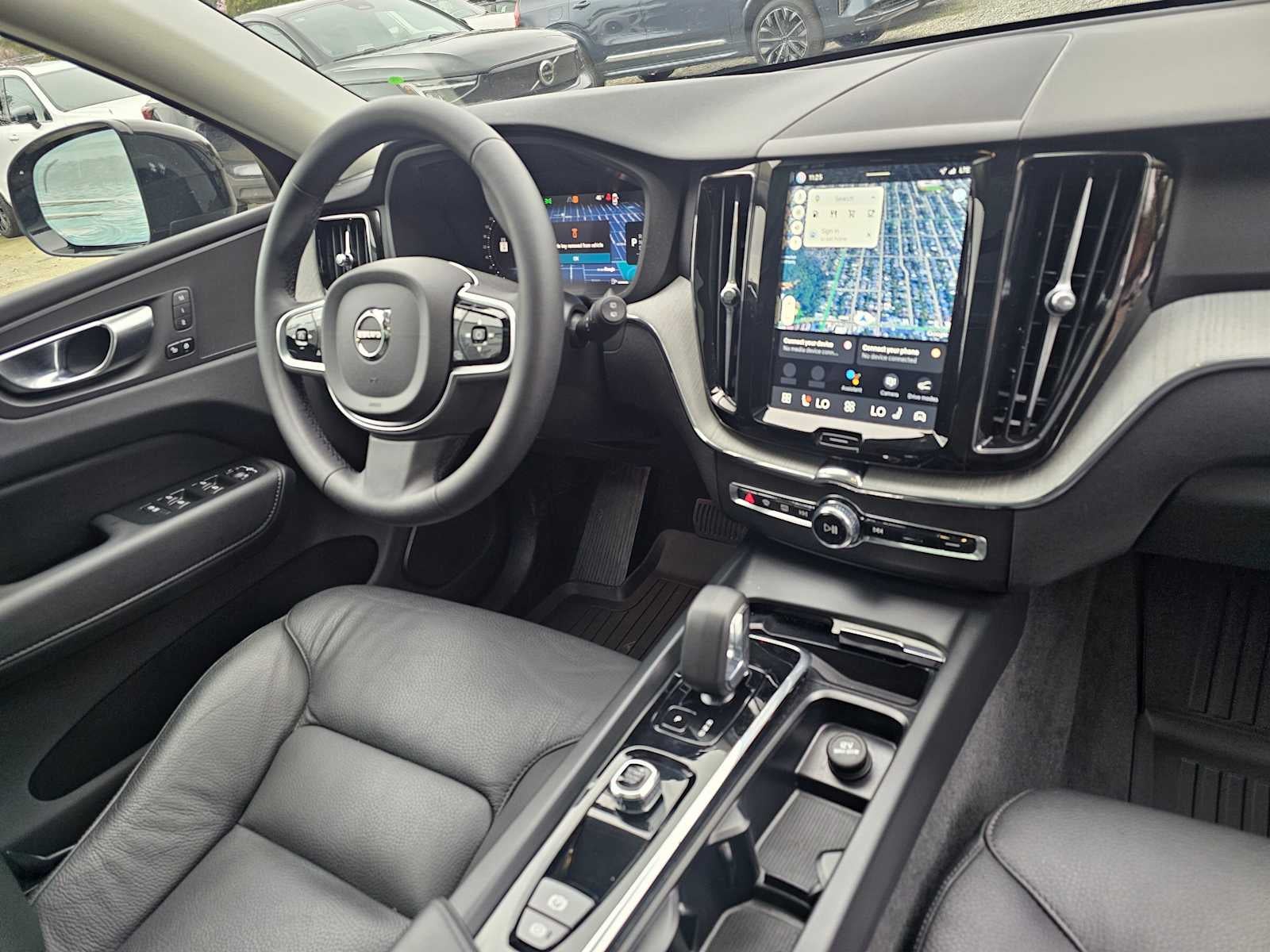 2025 Volvo XC60 Plus