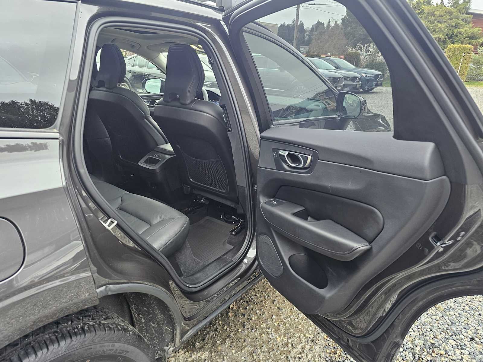 2025 Volvo XC60 Plus