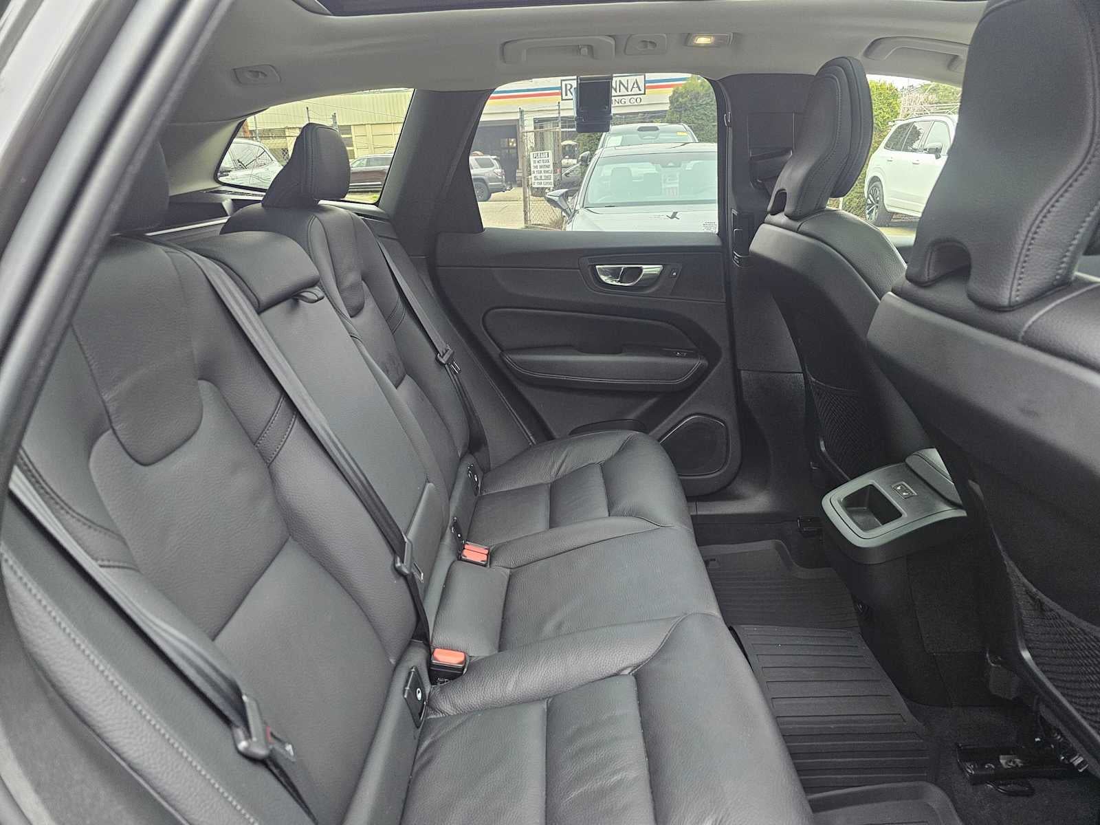 2025 Volvo XC60 Plus