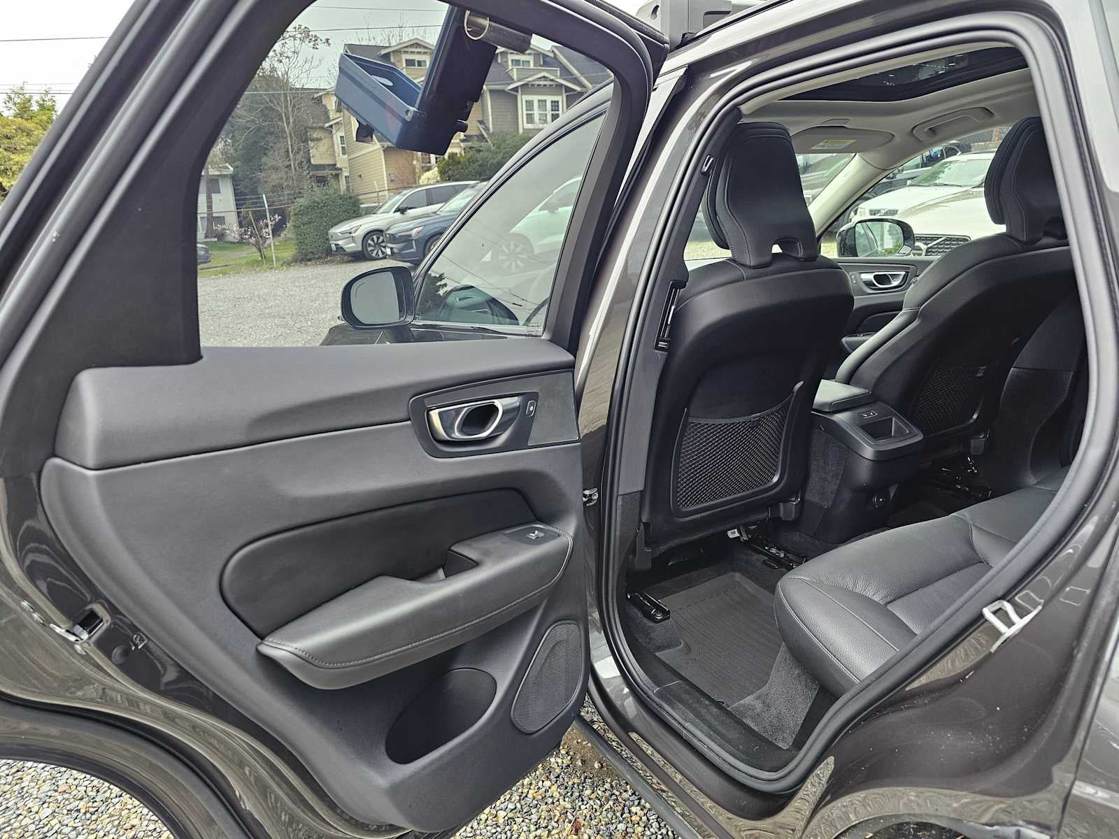 2025 Volvo XC60 Plus