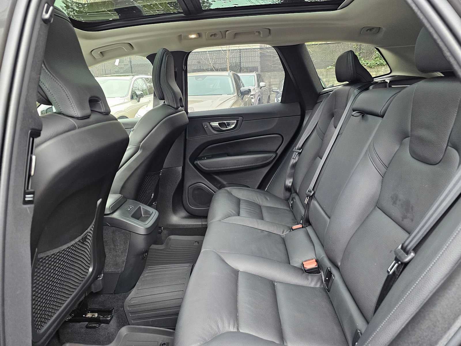 2025 Volvo XC60 Plus