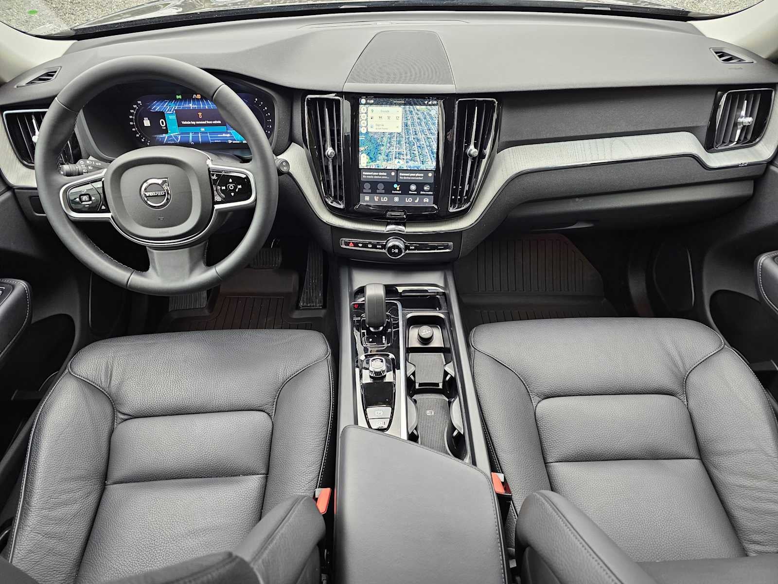 2025 Volvo XC60 Plus