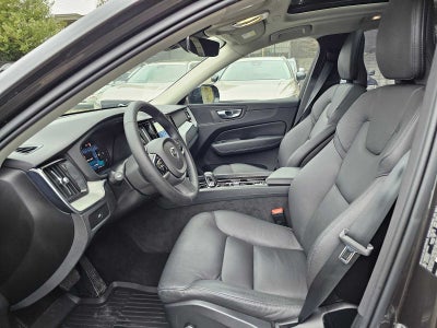2025 Volvo XC60 Plus