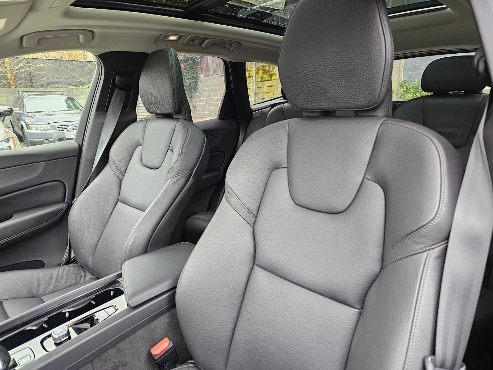 2025 Volvo XC60 Plus