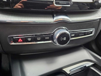 2025 Volvo XC60 Plus