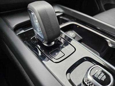 2025 Volvo XC60 Plus