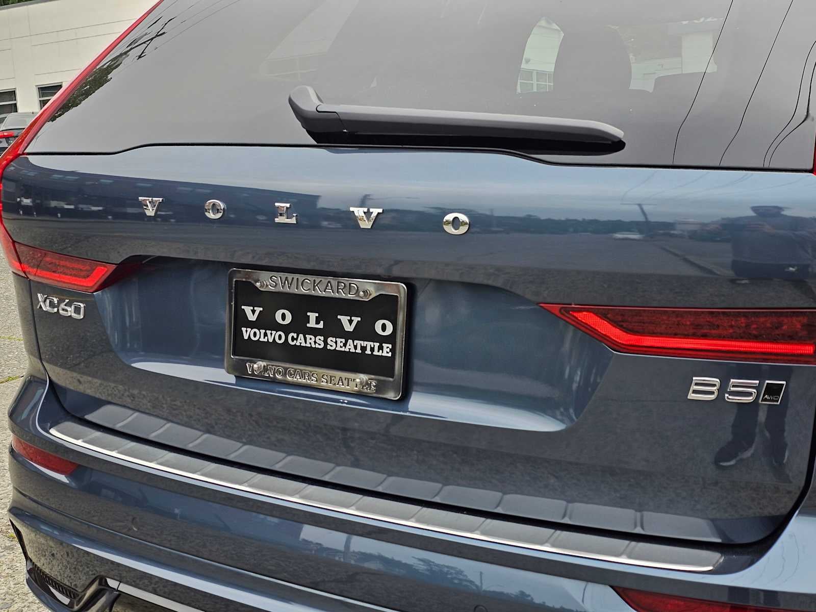 2026 Volvo XC60 Plus