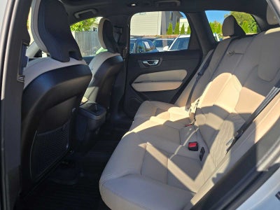 2026 Volvo XC60 Plus