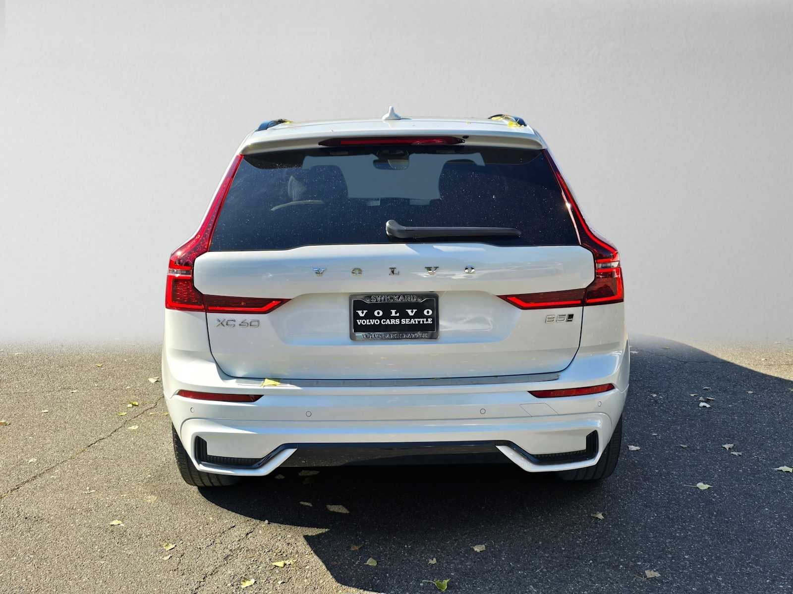 2026 Volvo XC60 Plus