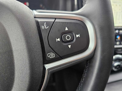 2025 Volvo XC60 Core