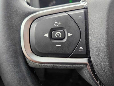 2025 Volvo XC60 Core