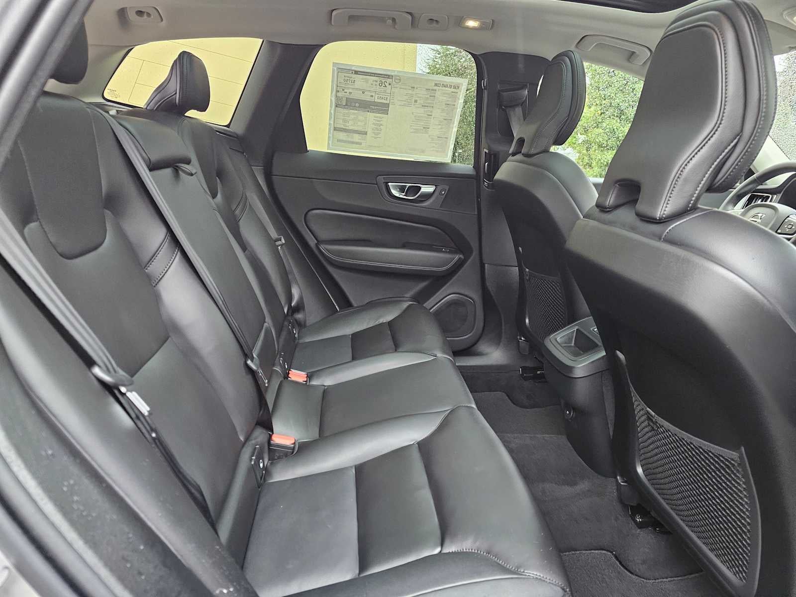 2025 Volvo XC60 Core