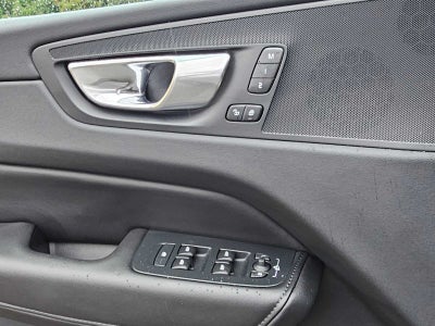 2025 Volvo XC60 Core