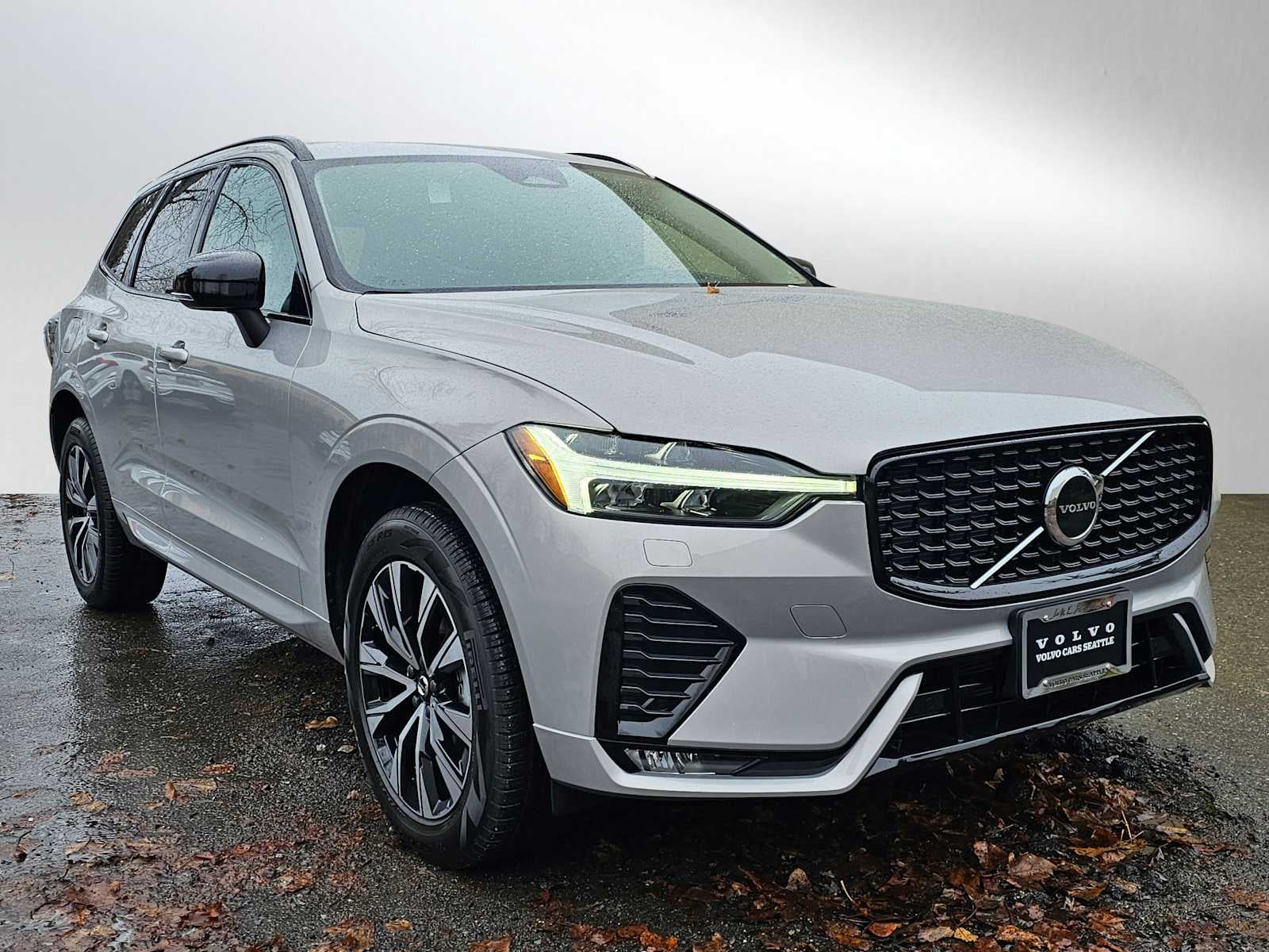 2025 Volvo XC60 Core