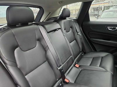 2025 Volvo XC60 Core