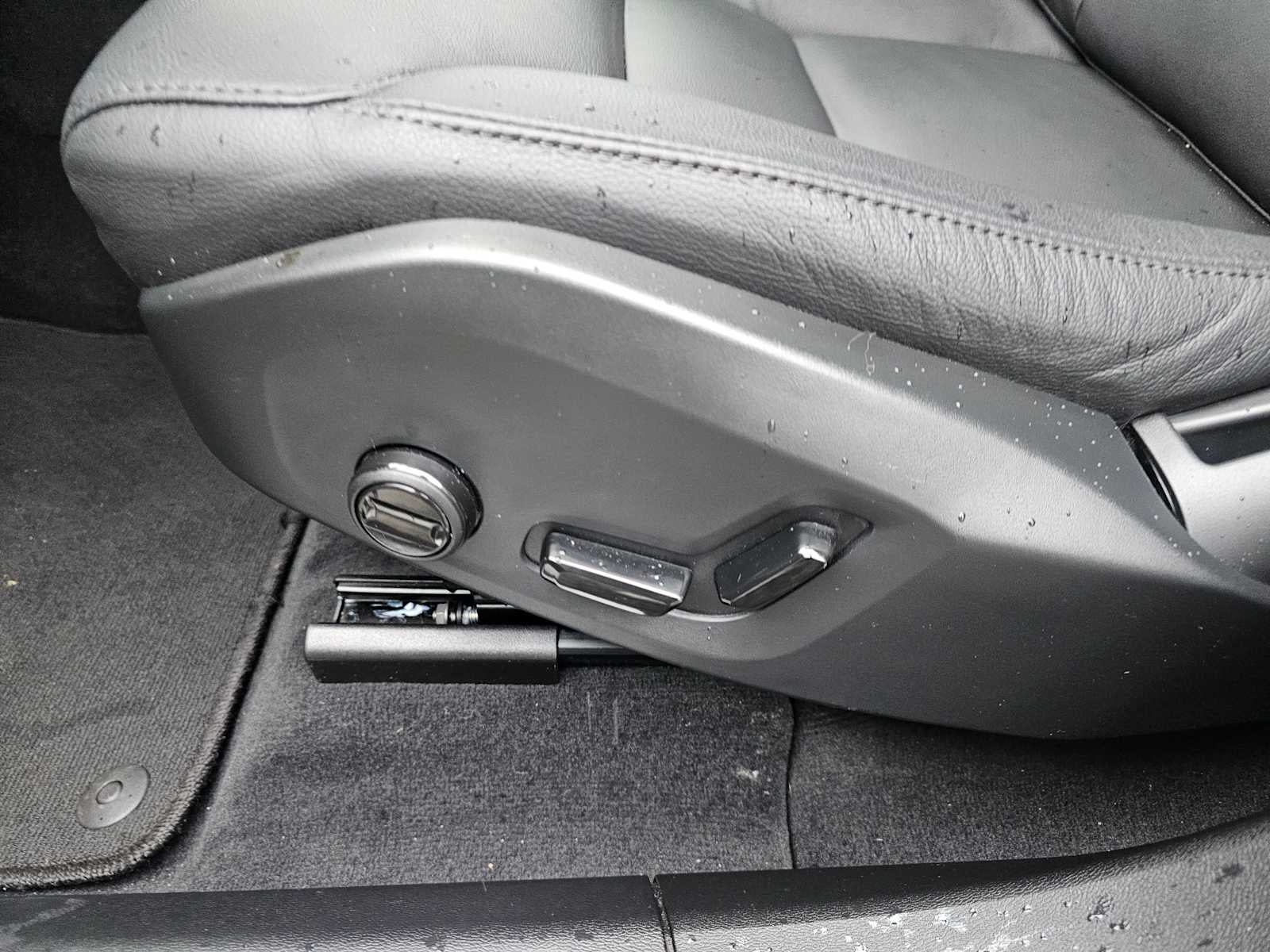 2025 Volvo XC60 Core