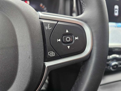 2025 Volvo XC60 Core