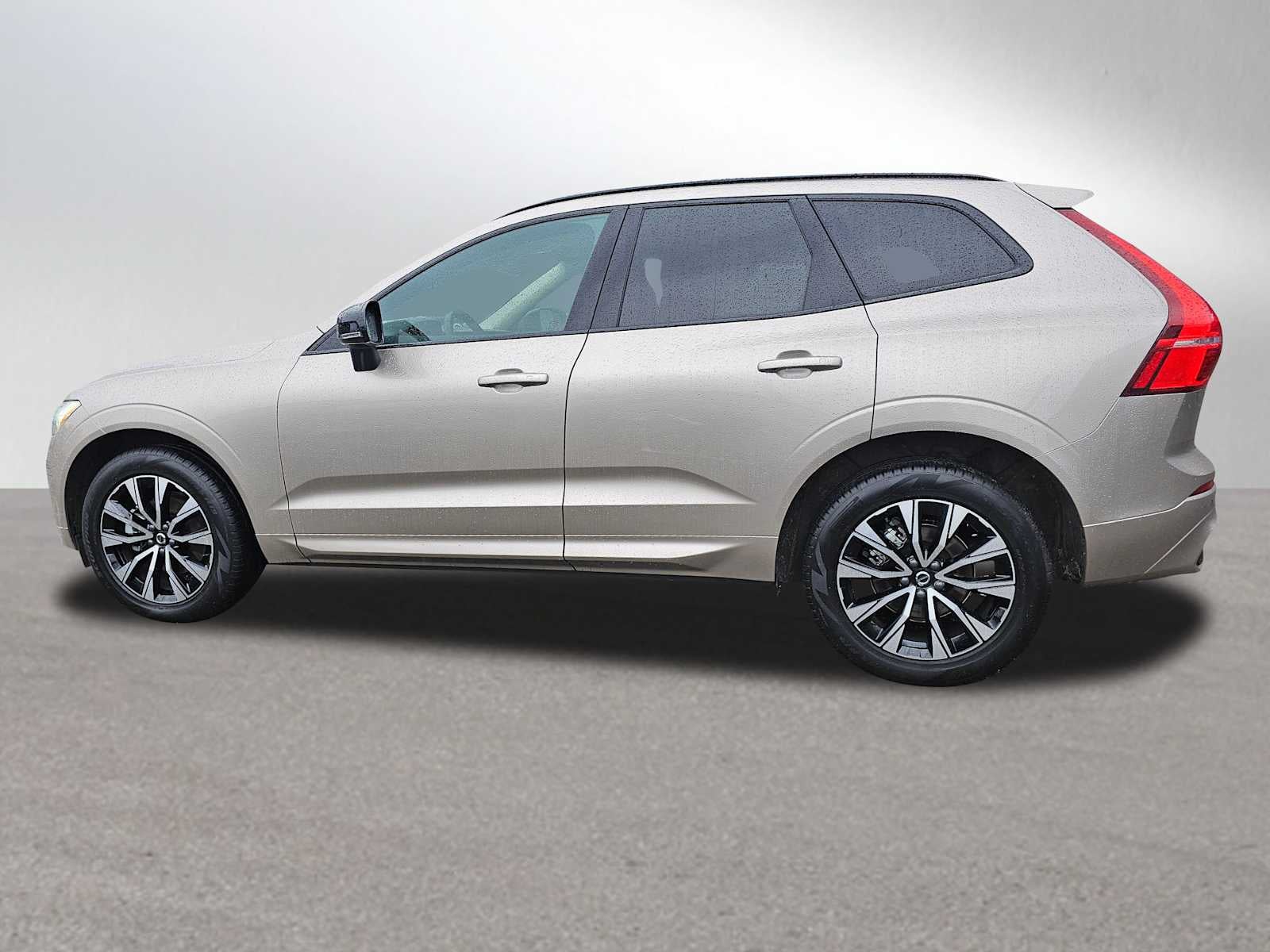 2025 Volvo XC60 Core