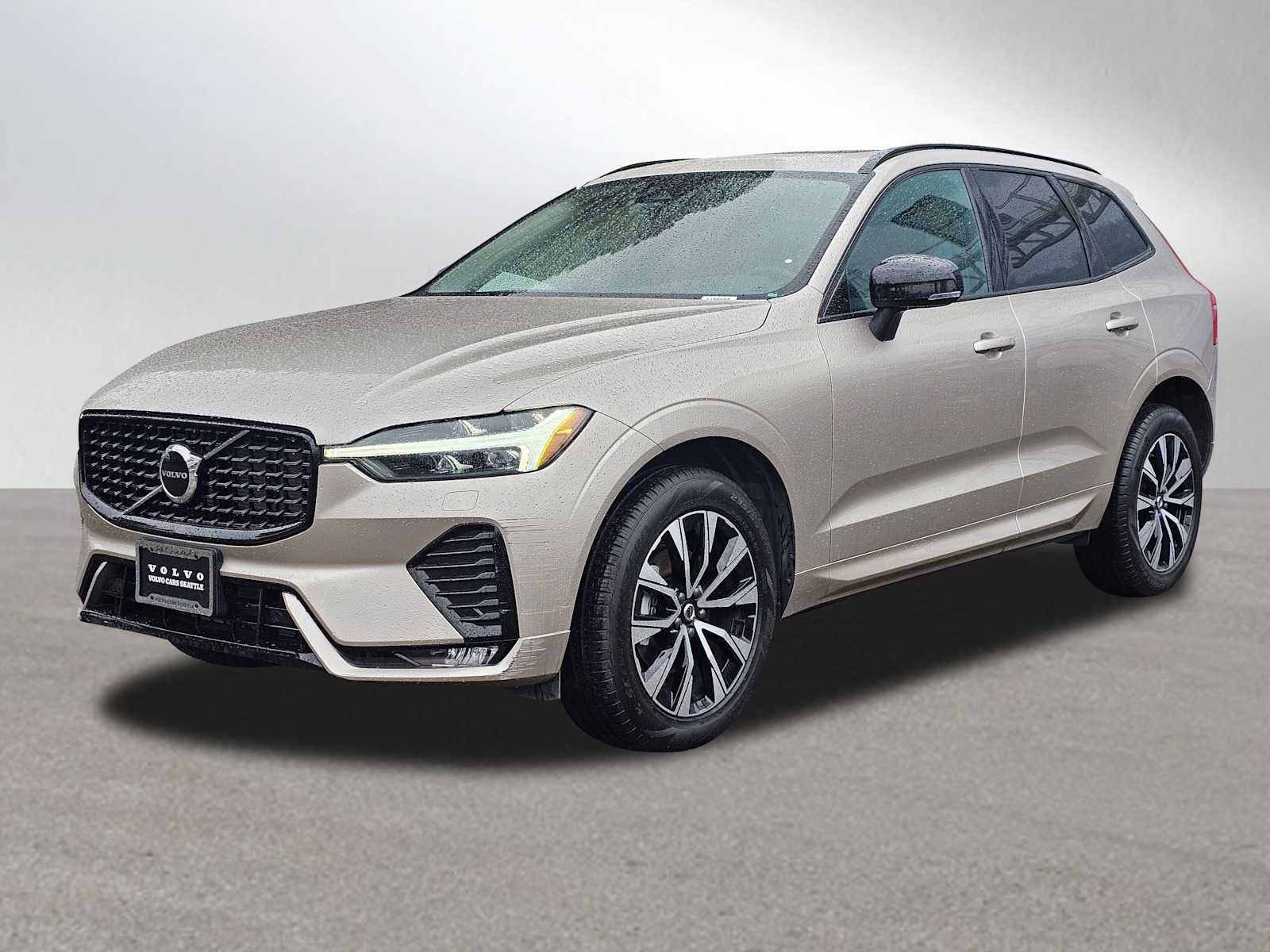 2025 Volvo XC60 Core