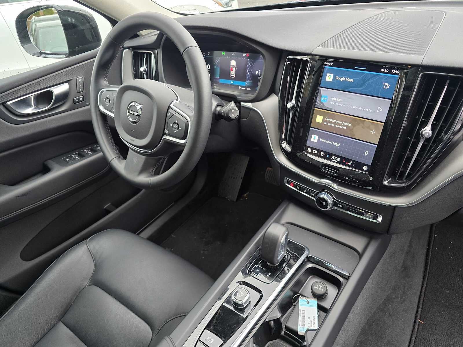 2025 Volvo XC60 Core