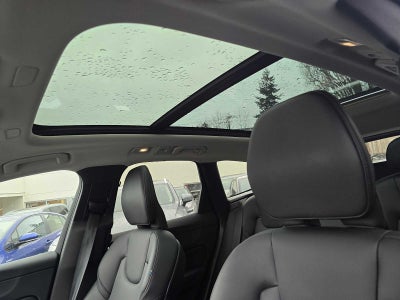 2025 Volvo XC60 Core