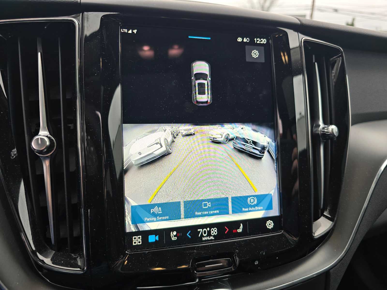 2025 Volvo XC60 Core