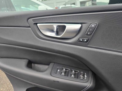 2025 Volvo XC60 Core