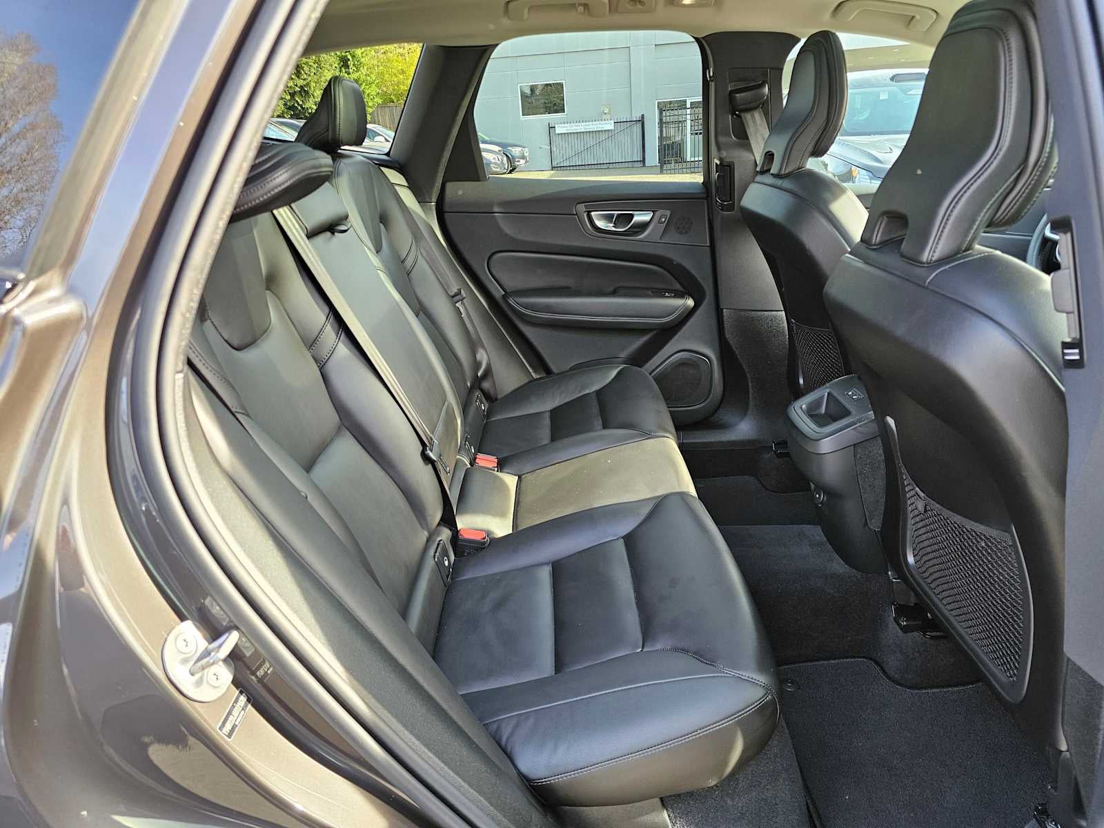 2025 Volvo XC60 Core