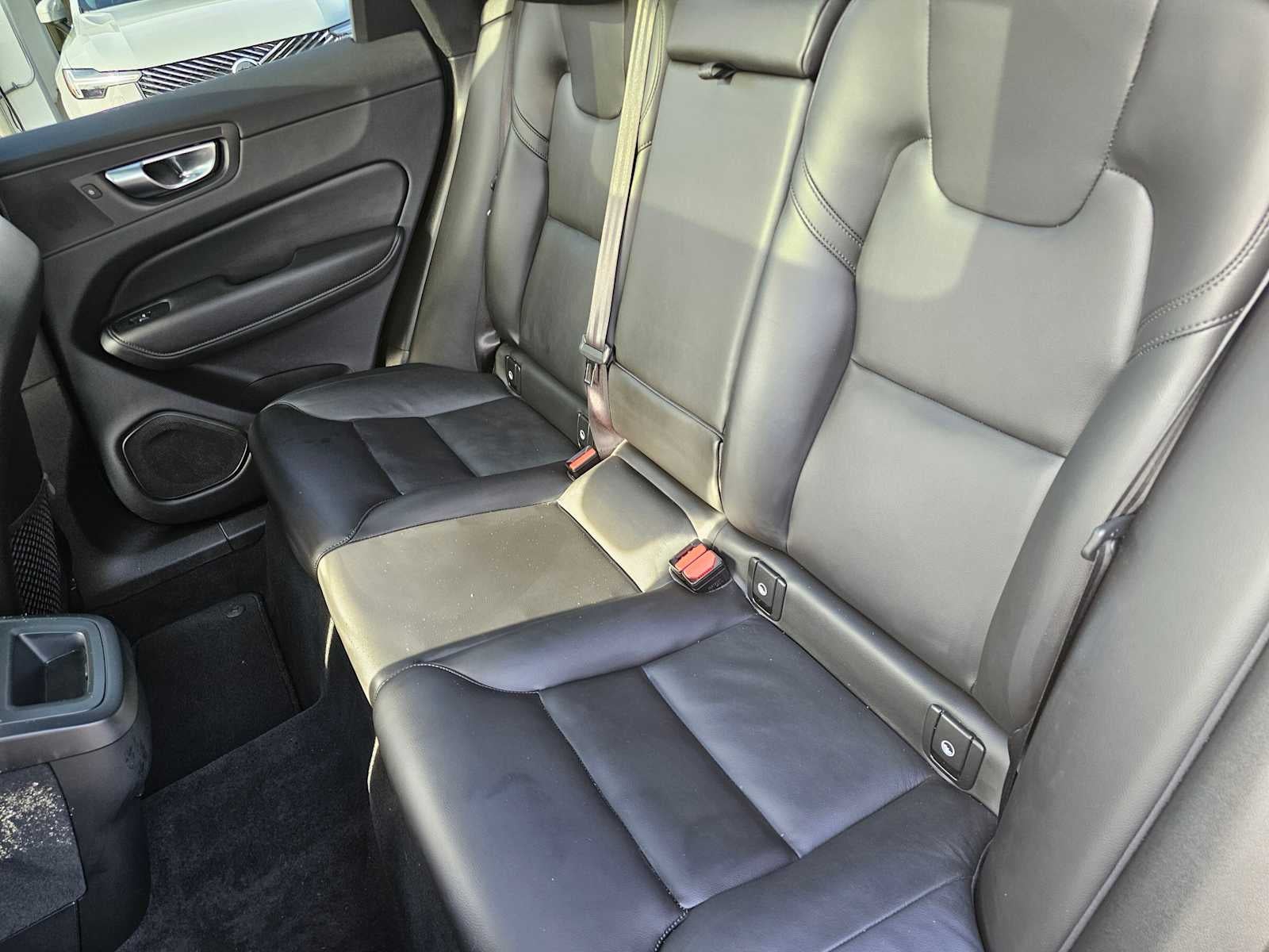 2025 Volvo XC60 Core