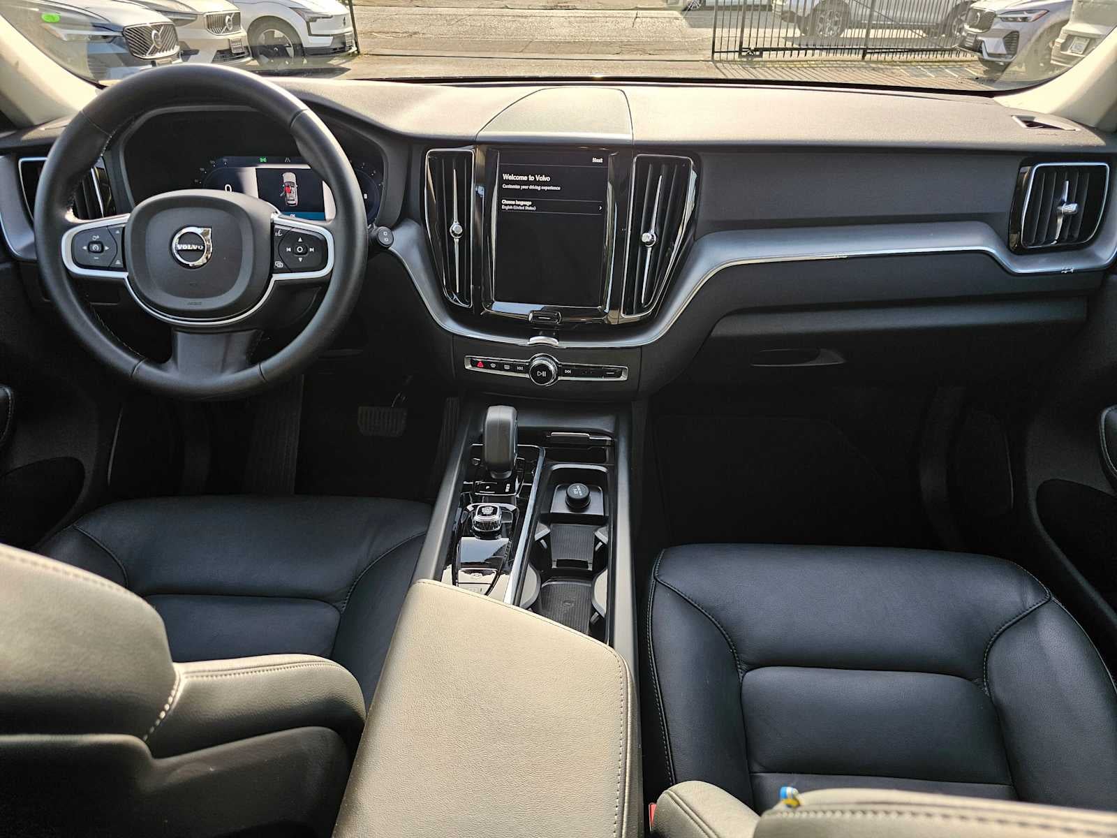 2025 Volvo XC60 Core