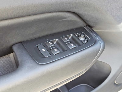 2025 Volvo XC60 Core