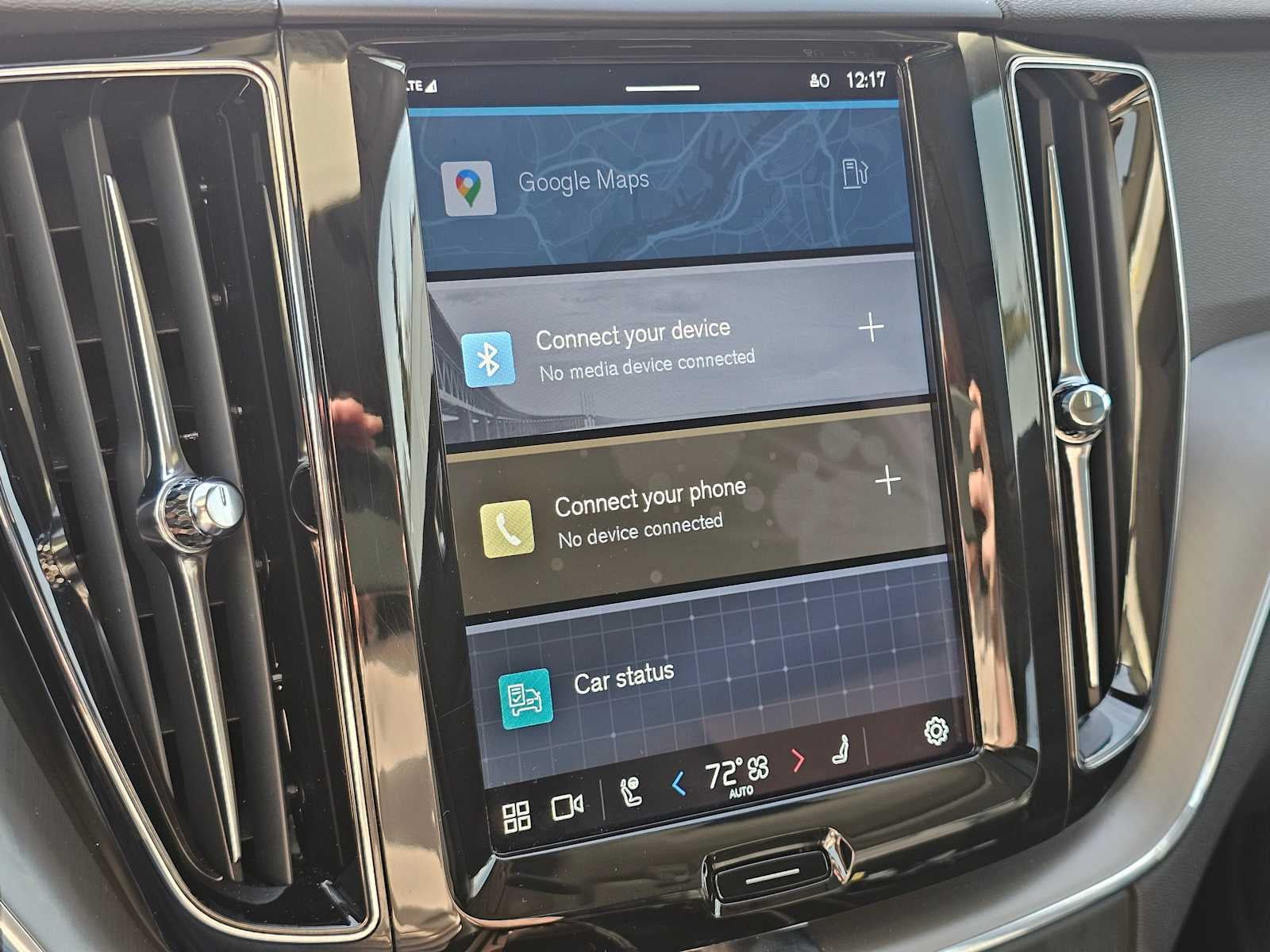 2025 Volvo XC60 Core