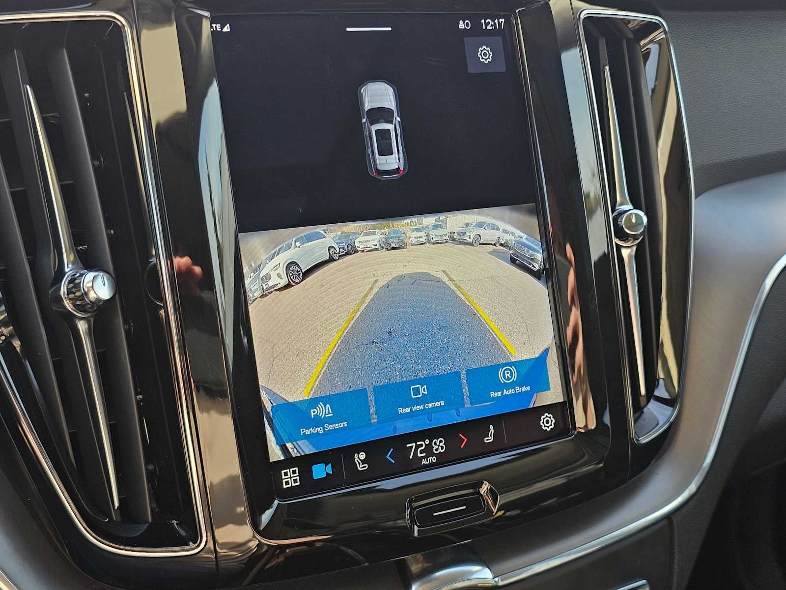 2025 Volvo XC60 Core