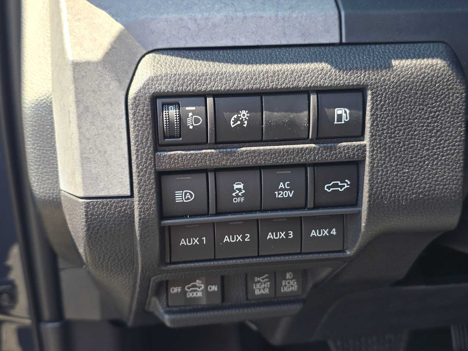 2026 Toyota Tacoma i-FORCE MAX Tacoma Trailhunter
