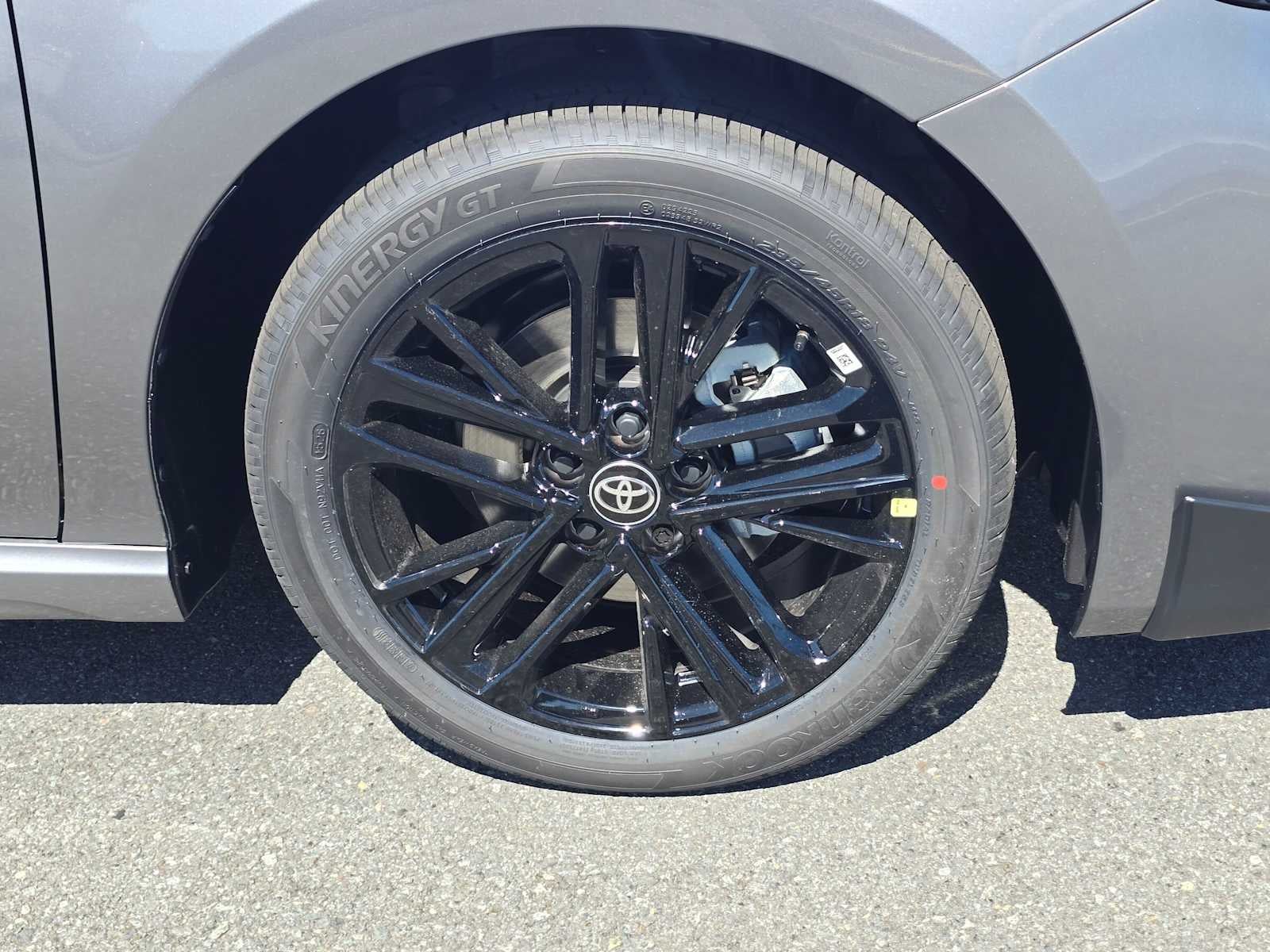 2026 Toyota Camry SE AWD