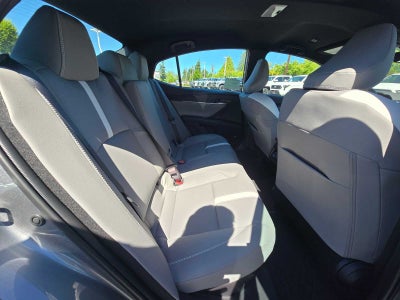 2026 Toyota Camry SE AWD