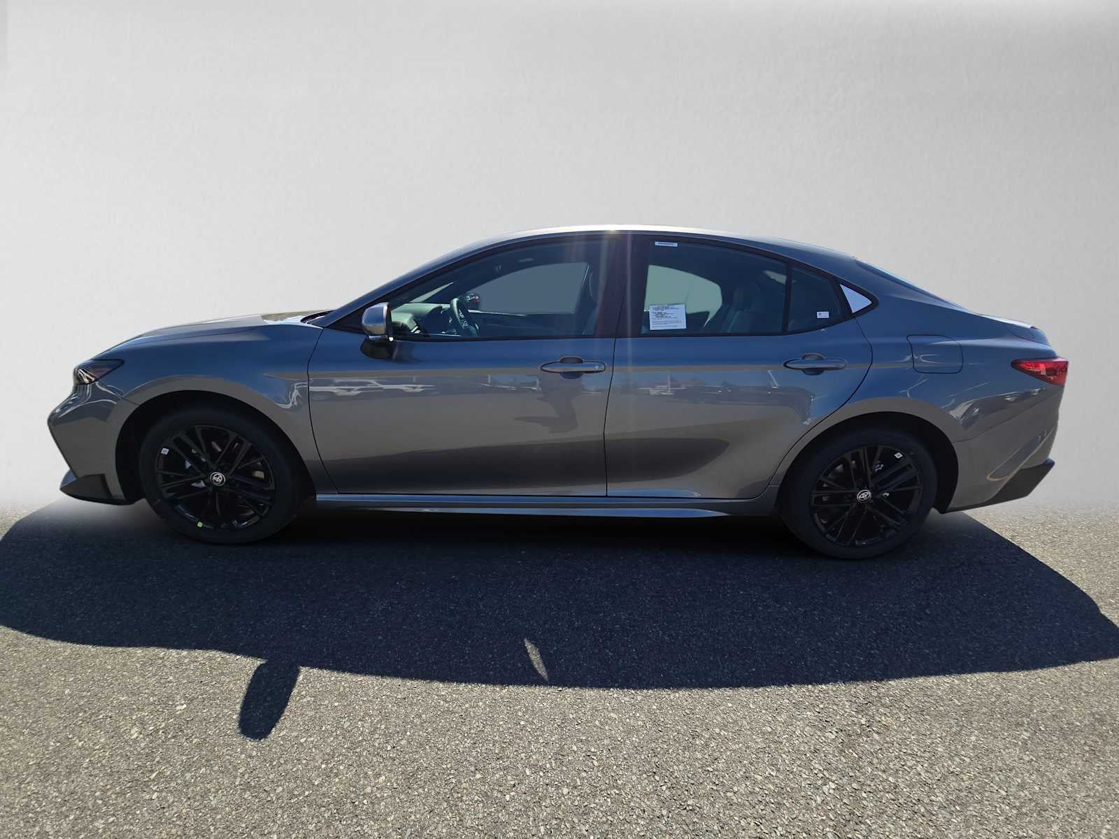 2026 Toyota Camry SE AWD