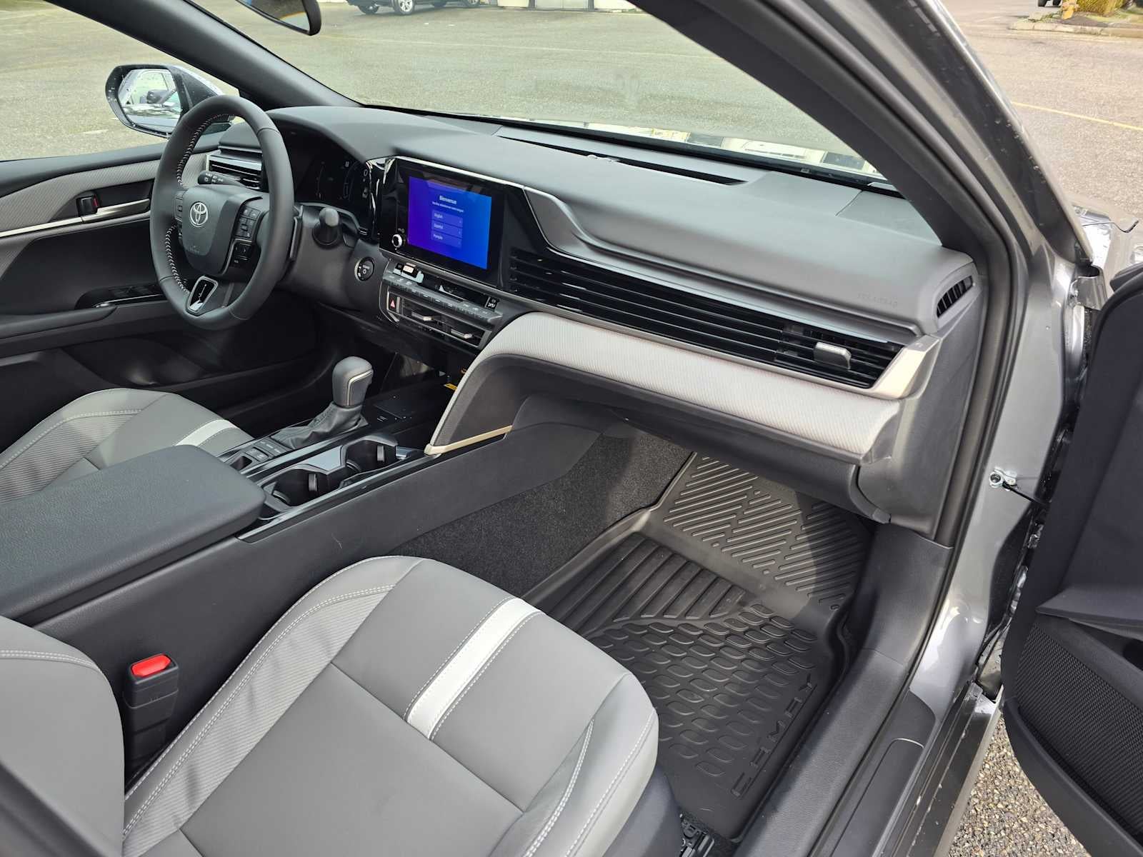 2026 Toyota Camry SE AWD