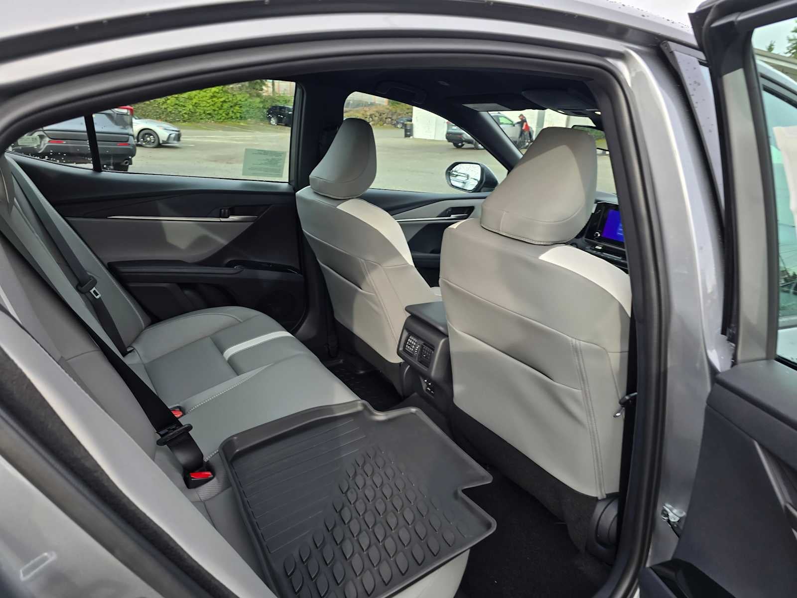 2026 Toyota Camry SE AWD