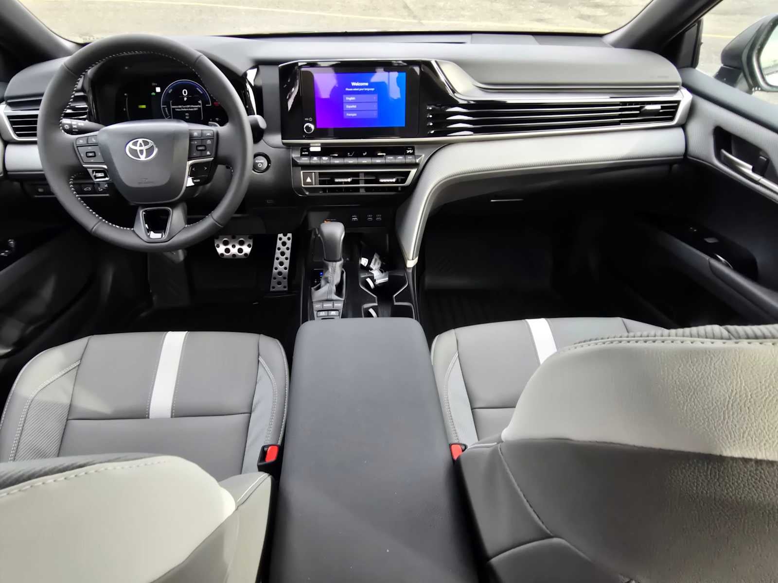 2026 Toyota Camry SE AWD