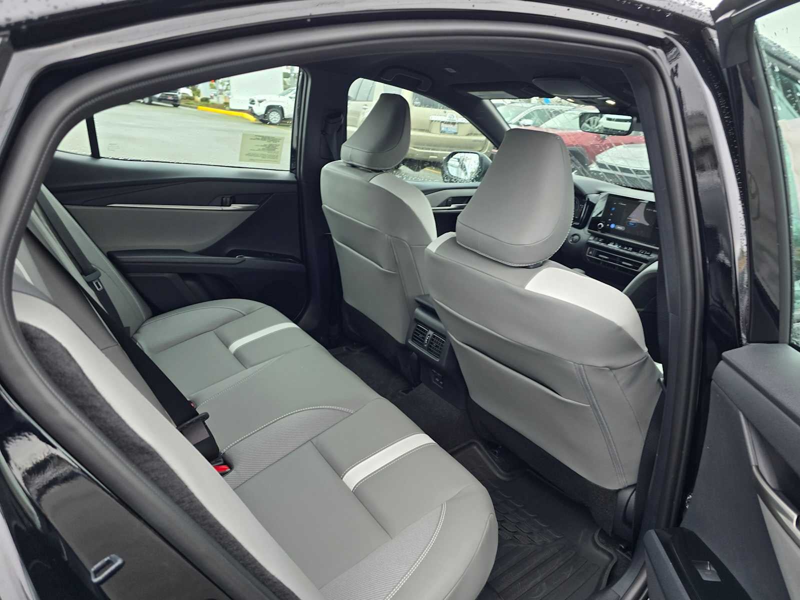 2026 Toyota Camry SE AWD