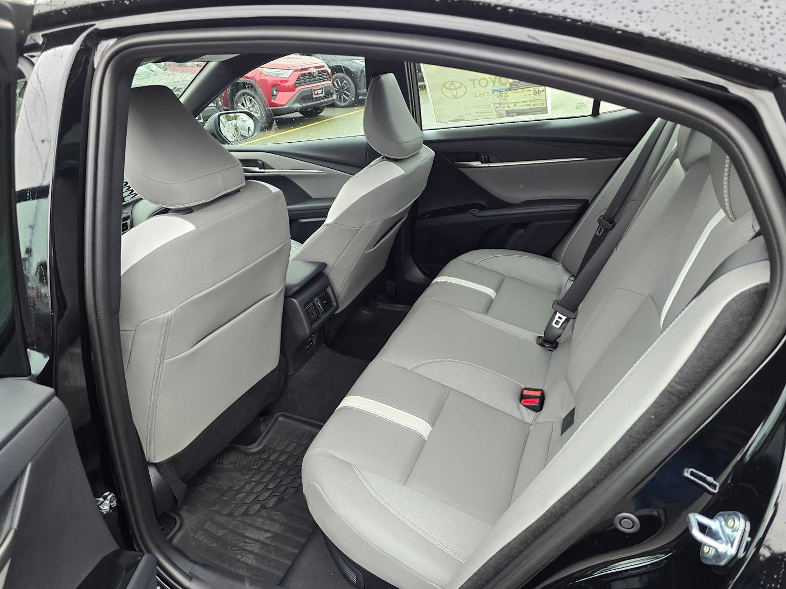 2026 Toyota Camry SE AWD