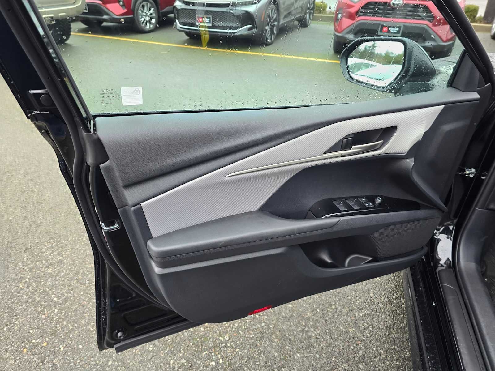 2026 Toyota Camry SE AWD